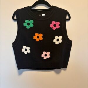 H&M Cropped Sweater Vest with Funky Maximalist Floral Design - M